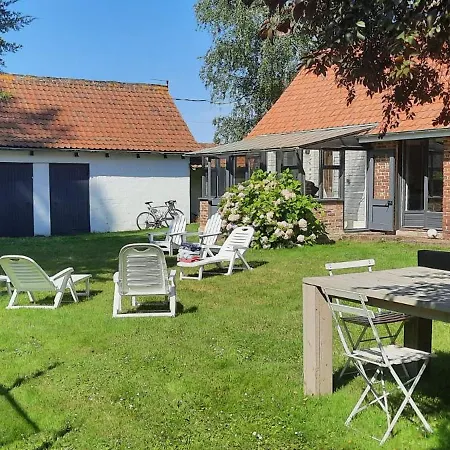 Le Clos Saint Martin Holiday home Cavron-Saint-Martin